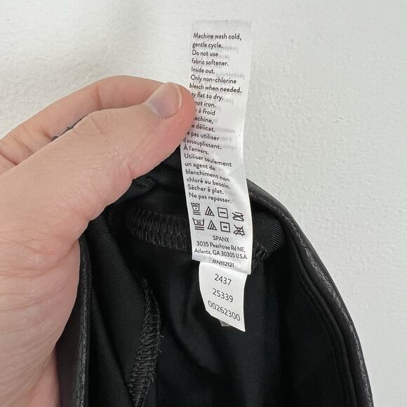 Spanx Women’s Size XS/TP Faux Leather Leggings Black Shiny Vegan High Rise‎ - Picture 9 of 9